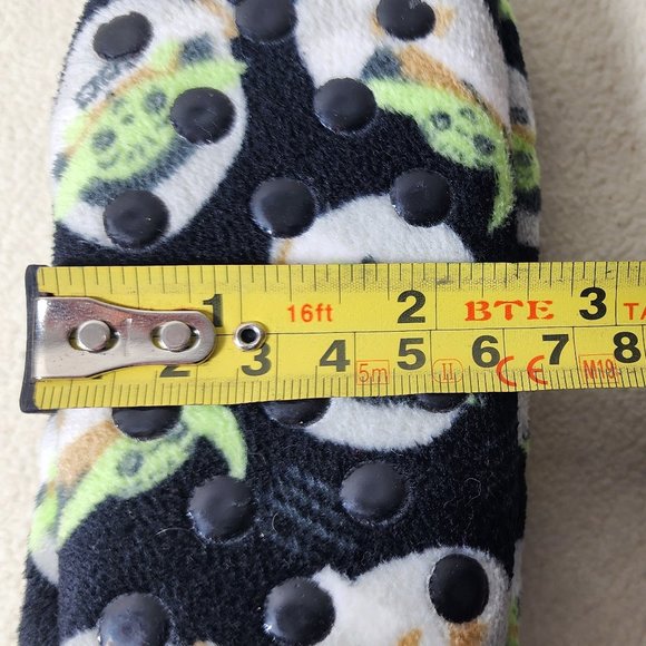 Disney Star Wars Grogu Baby Yoda Fuzzy Babba Slipper Socks. - Picture 6 of 7